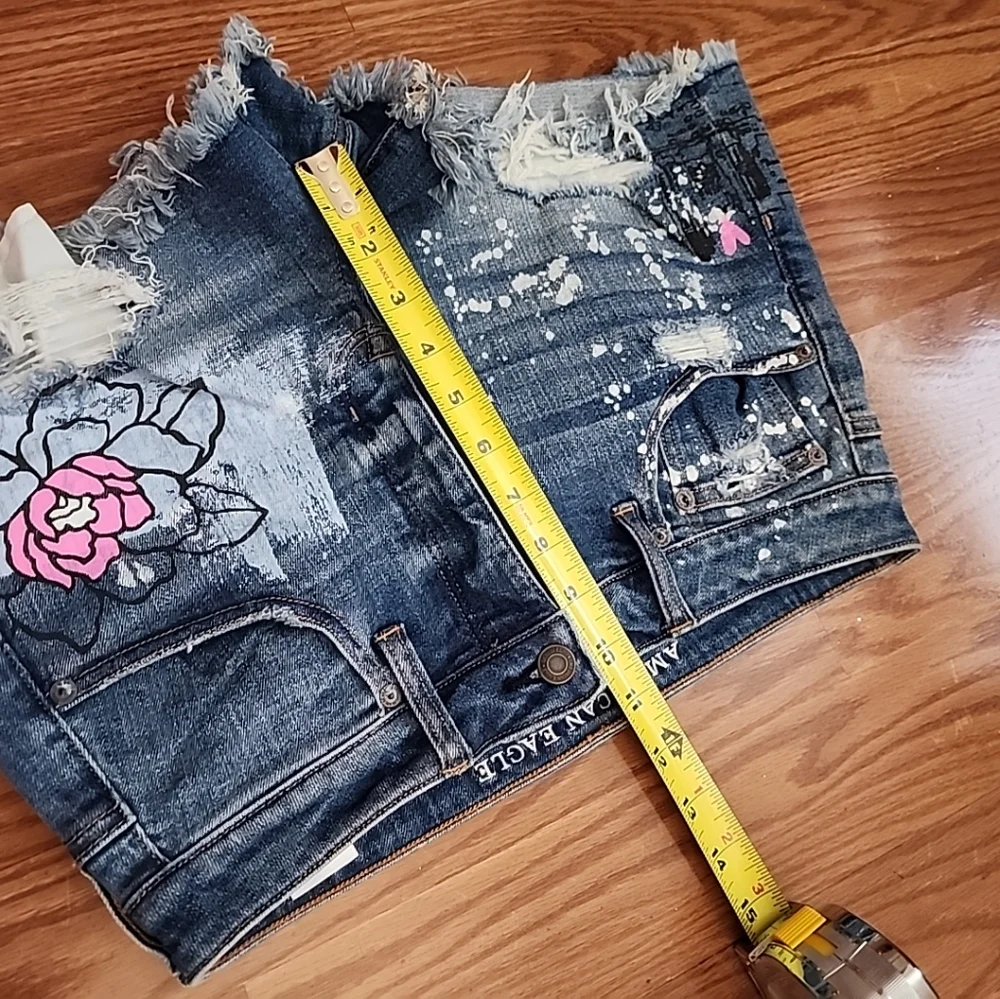 American Eagle Outfitters vintage hi-rise festival shorts 8 painted Hard to find